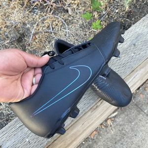 Nike VNM soccer cleats